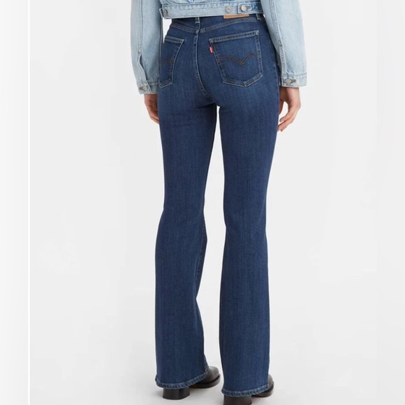 NWT Levi's Women's 726 High-Rise Flare Jeans - Dark Indigo 31 x 32 - Picture 1 of 3